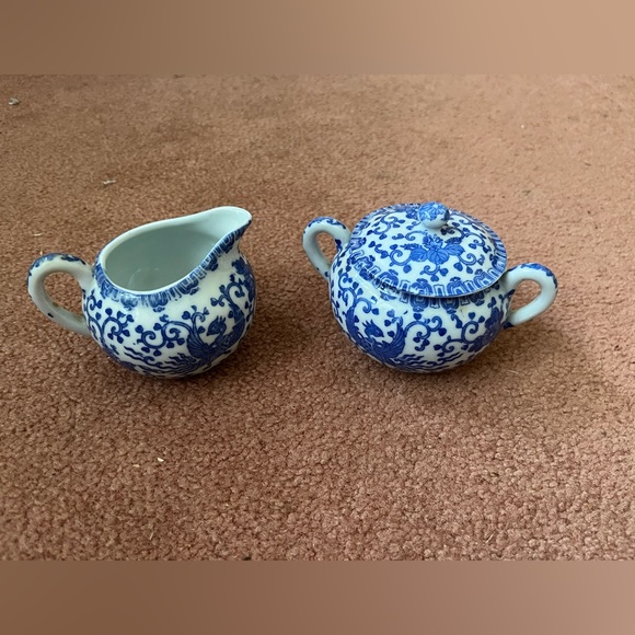 Other - Vintage Sugar bowl & creamer set